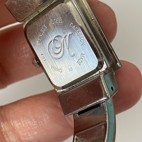 Lady’s watch - Picture 3 of 3